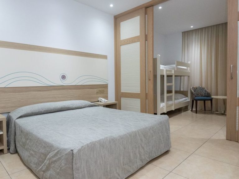 family_suite_1