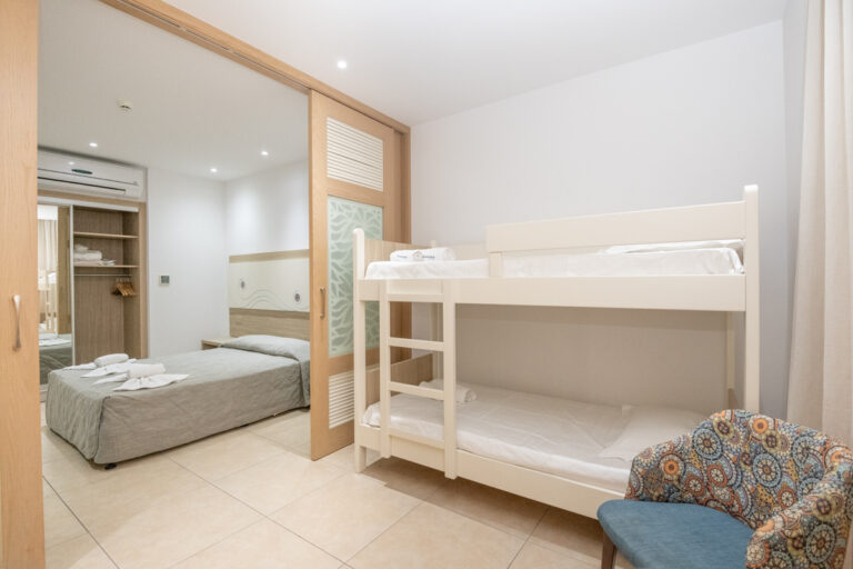 Junior Suite - Family Rooms Sea View 2