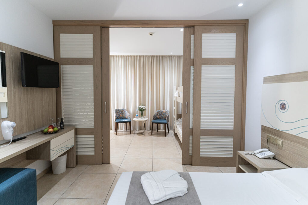 Junior Suite -Family rooms - Sea View 5